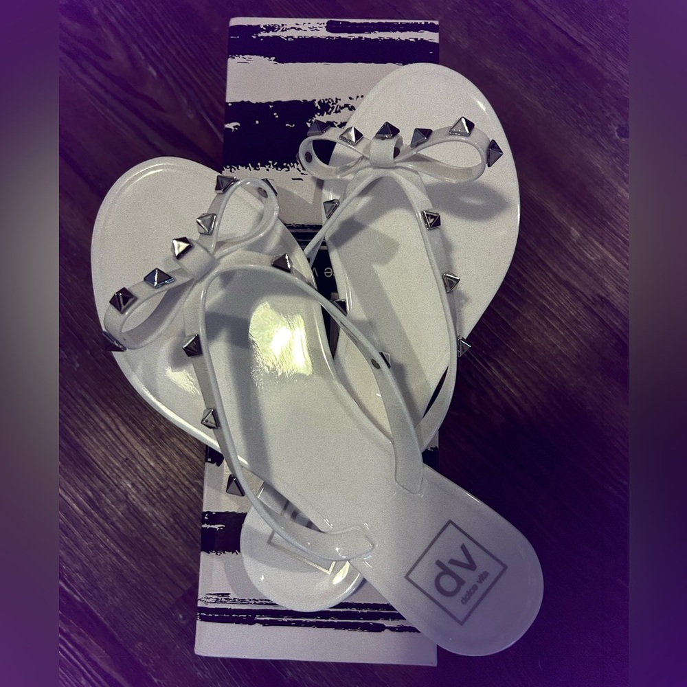 NIB Dolce Vita Sunkissed White Jelly Sandals